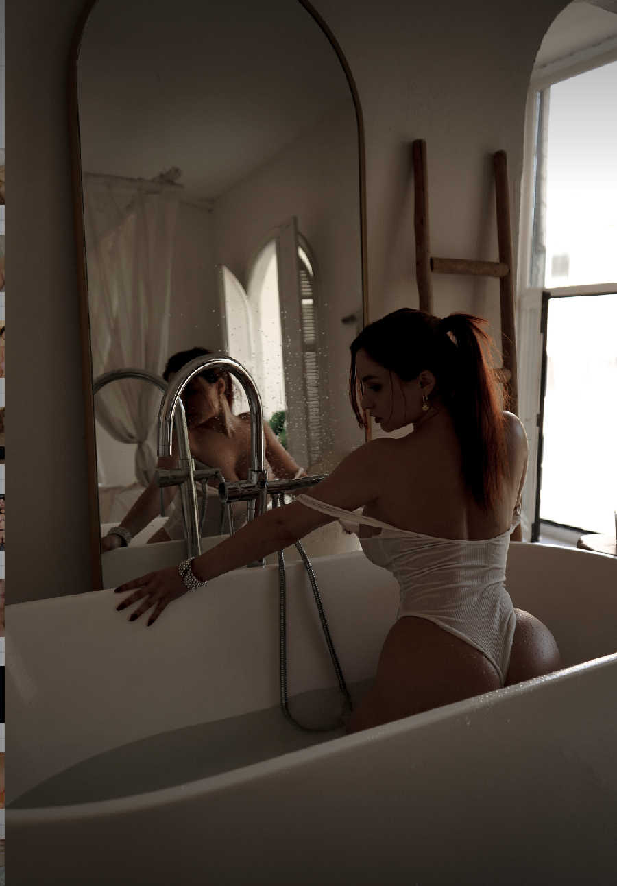 A playful frame from Miranda Faith nude — online in Rangoon