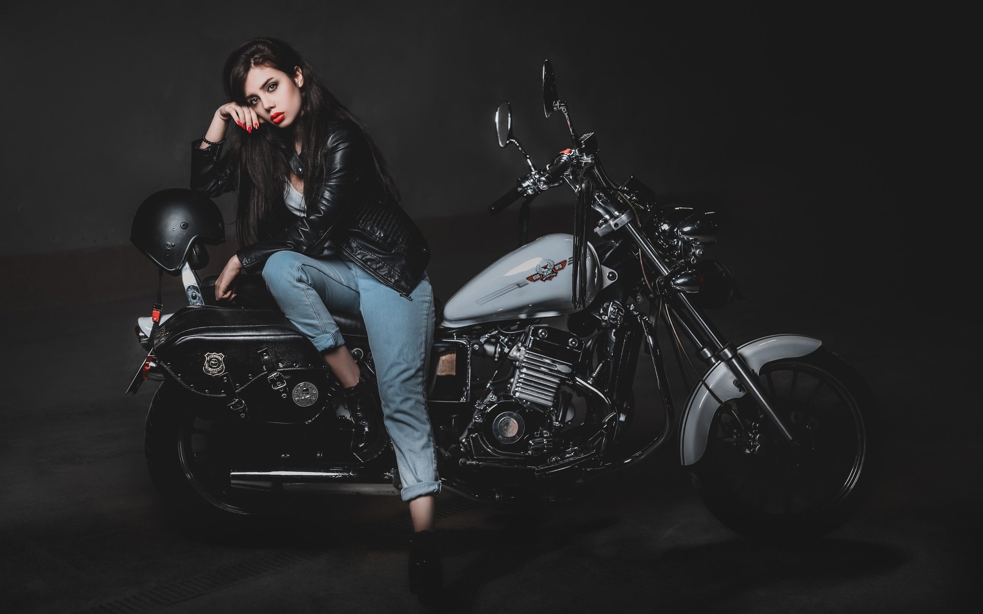 Biker girls: style and drive in Rangoon