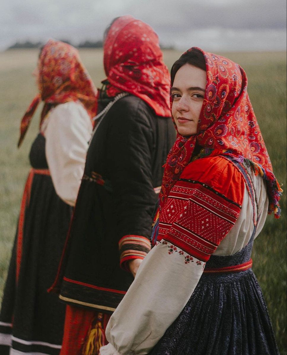 Women in Slavic costumes in Rangoon