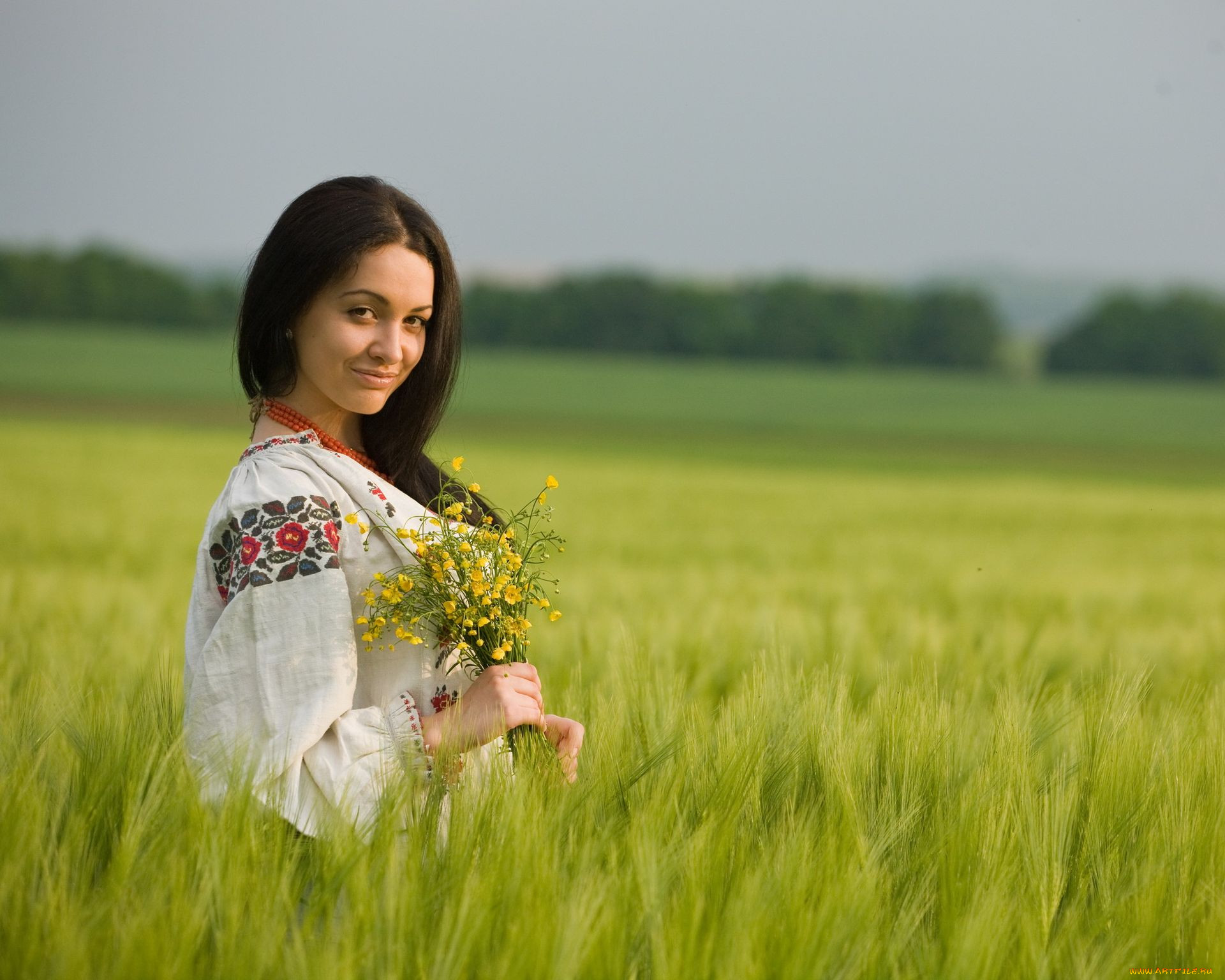 Women in Slavic costumes in Rangoon